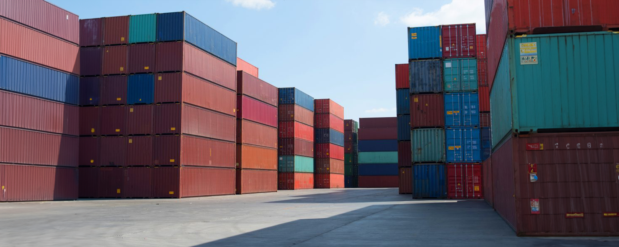 Whether to Buy or Rent a Shipping Container