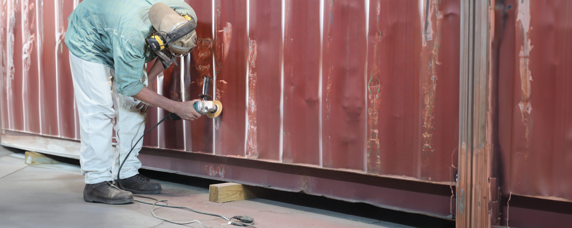 Process of Refurbishing Storage Containers